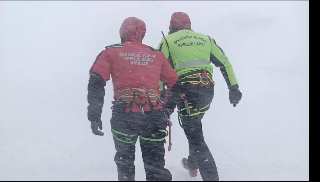 Valanga sul Monte Camicia: escursionista coinvolto, in corso le operazioni di soccorso